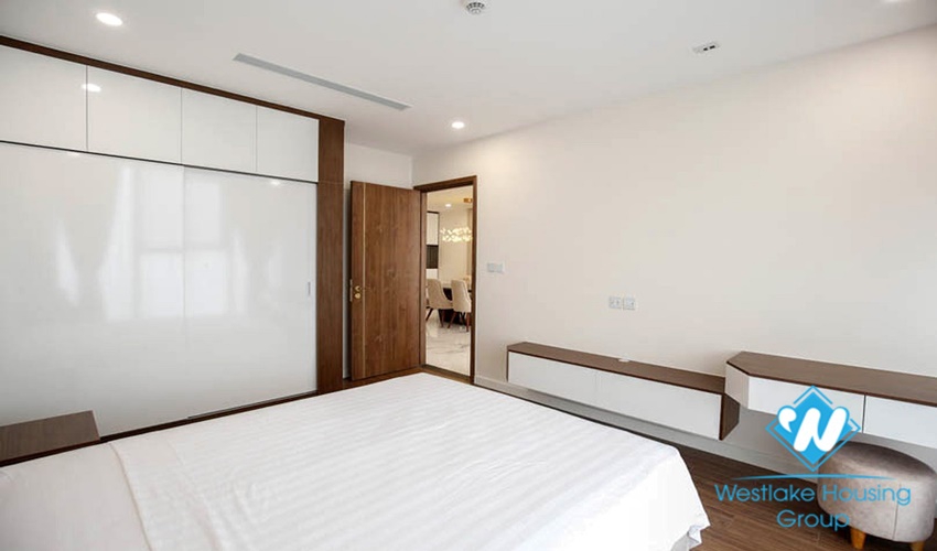 Two-storey apartment with four bedrooms, fully furnished, new furniture, Sunshine City for rent